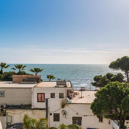 Hill Side By Ps Apartment *