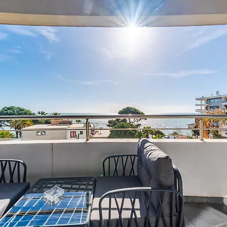 Hill Side By Ps Apartment *