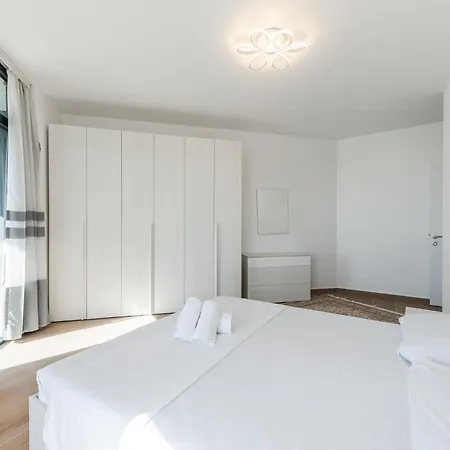 Hill Side By Ps Appartement Durrës