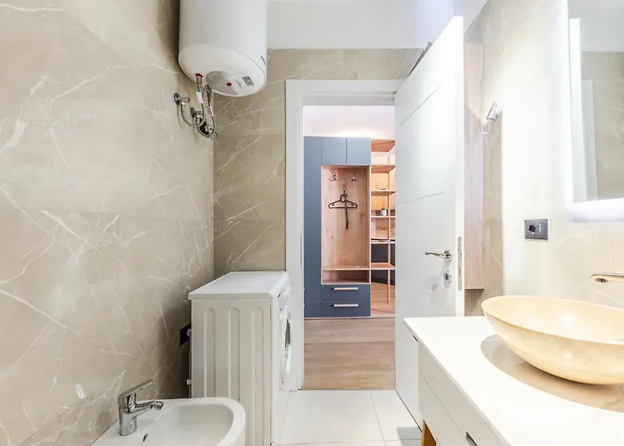 Hill Side By Ps * Durrës